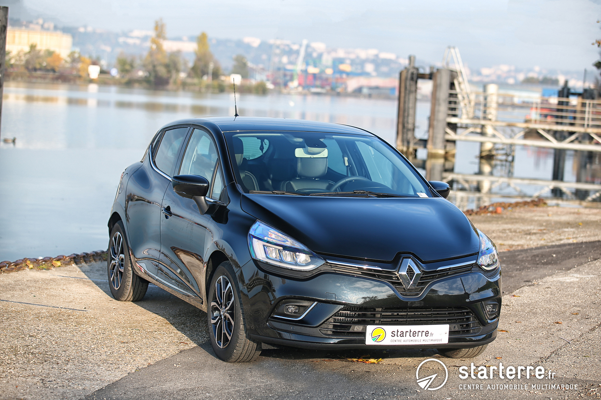 https://mag.starterre.fr/wp-content/uploads/2016/12/Renault-Clio-IV-00.jpg