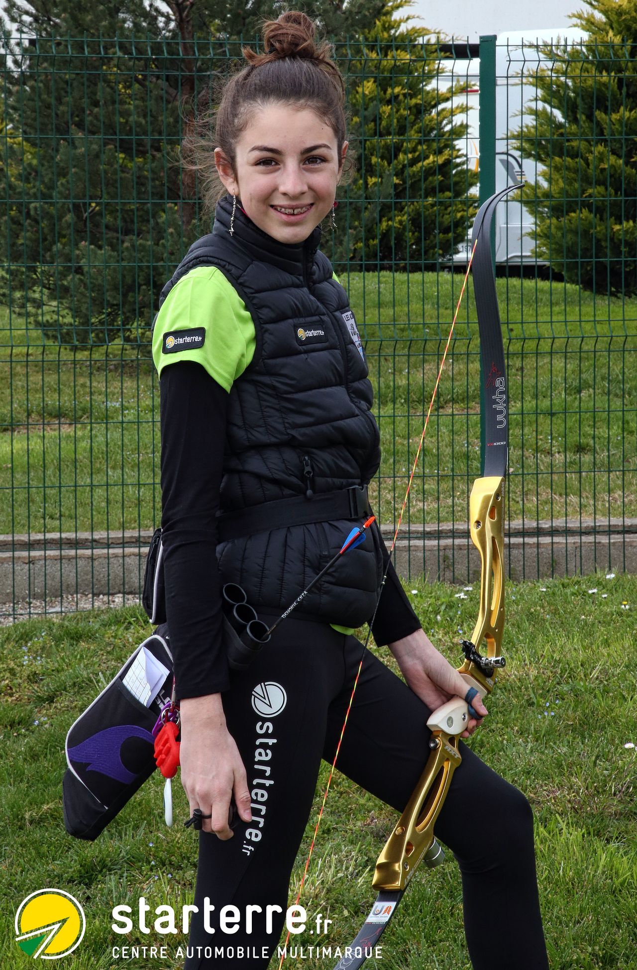 Enza, championne de France de tir à l'arc 3D soutenue par Starterre