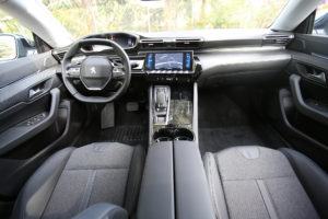 Peugeot 508 SW cockpit